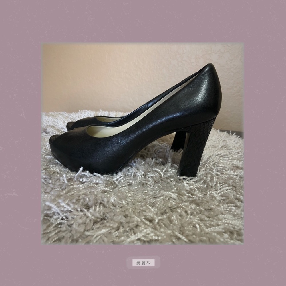Naturalizer's Black Pumps